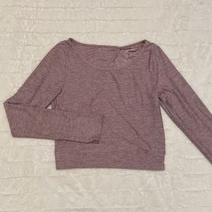 Long sleeve open-back yoga shirt